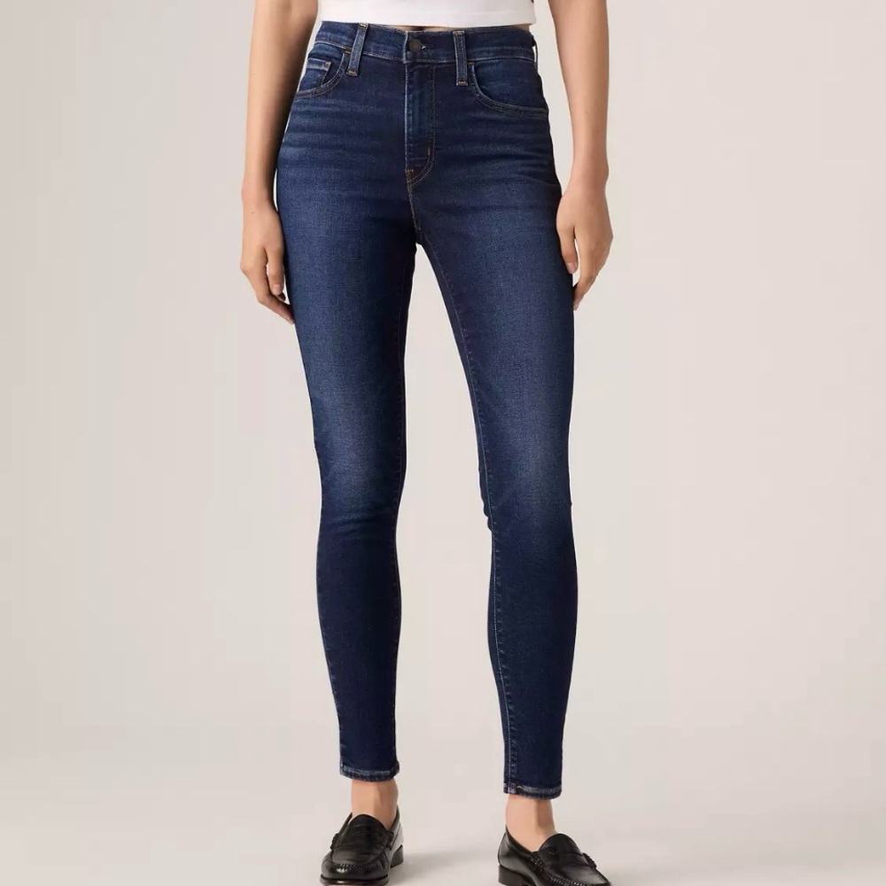 Levi’s 720 High Rise Super Skinny Jeans – Size 28, Dark Wash